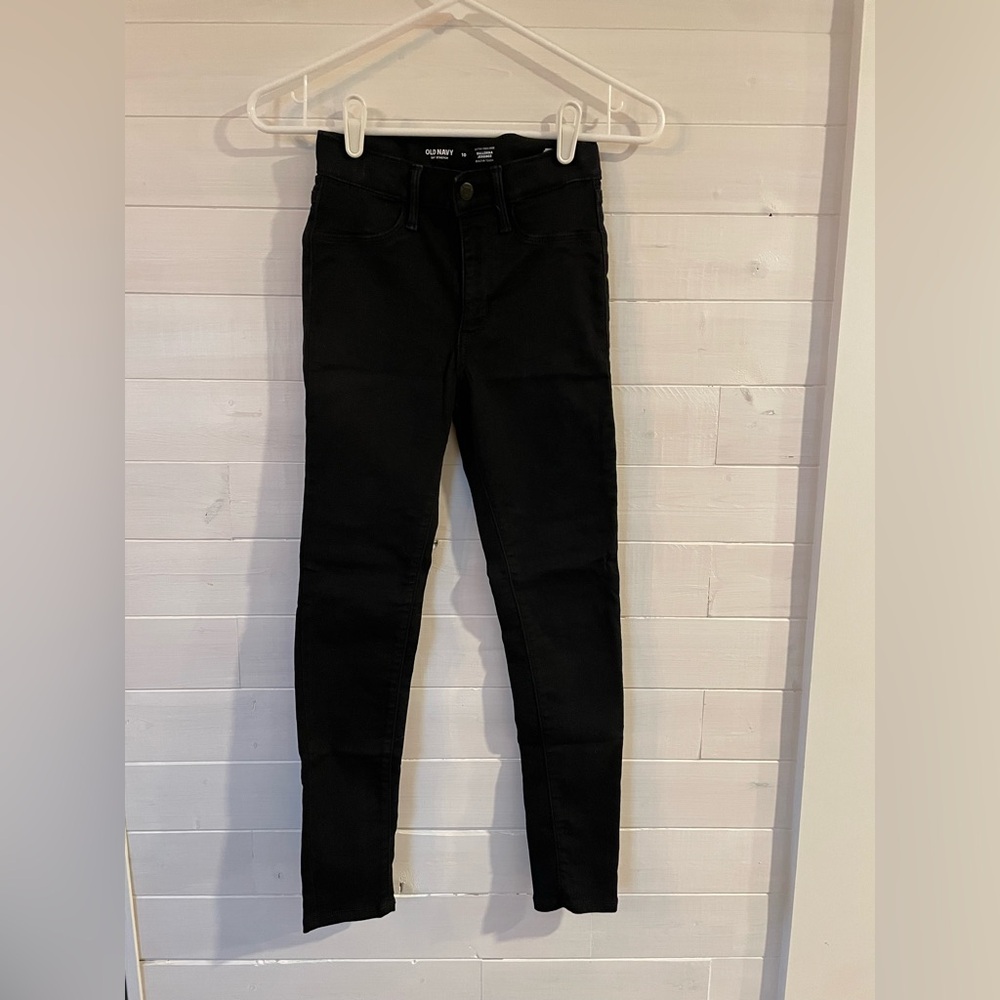 Old Navy Kid’s Classic Black Skinny Jeans